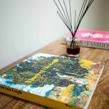 Gemma Preziosa Tra Il Castello Sforzesco Ed Il Duomo Di By Easylife *