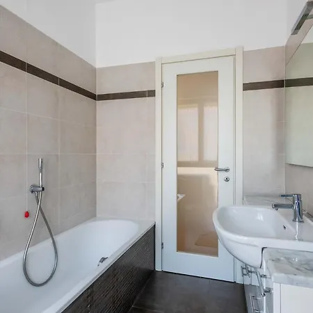 Amazing House In Porta Venezia By Easylife Apartment Mailand
