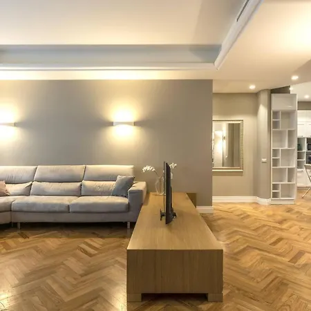 Heart Duomo District Apartment *