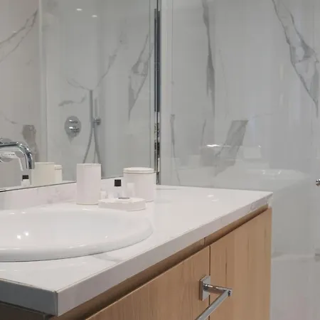 Oreaspiti - Not Only A In Magenta Quarter Apartment *