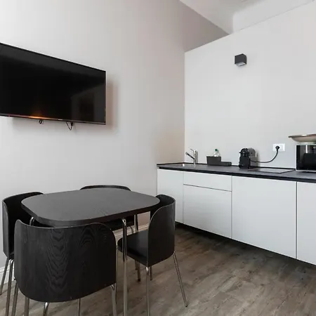 Household Settembrini 3* Milano