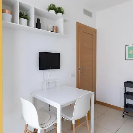 Apartament Italianway Comfort - Imperia 43 *