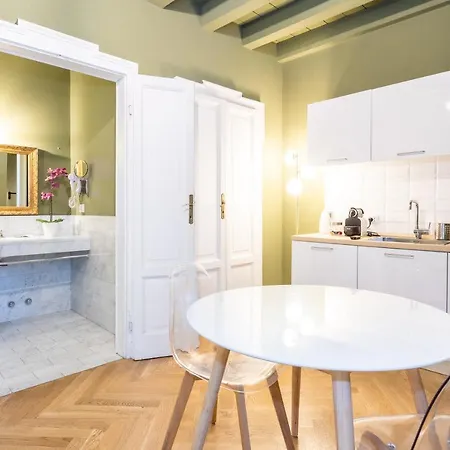 Apartman - Alzaia Naviglio Grande *