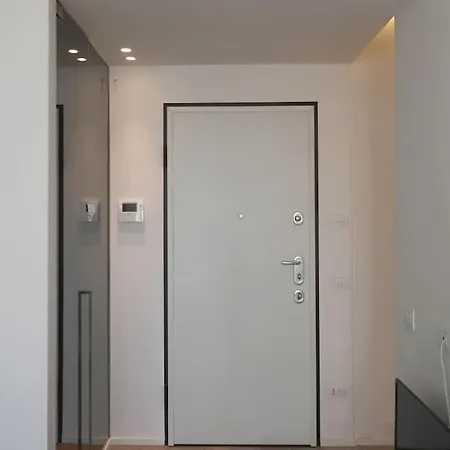 Apartment Orea Spiti- Modern Mantegna Arco Della Pace District Milan