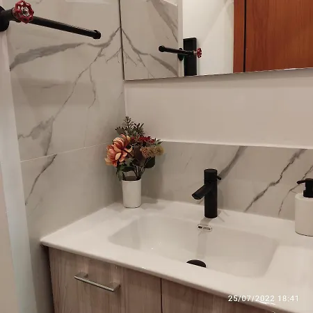 ! Industrial ! Wifi - Metro 5 Minuti - Caminetto Apartmán