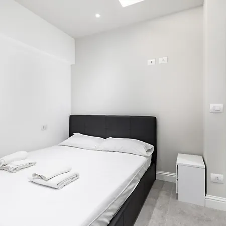 아파트 Moscova Design Apt