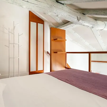 New Apt. Historical Center Milano - Monforte 18 Daire *