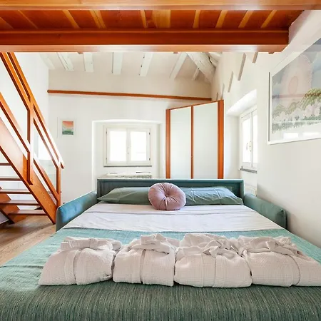 New Apt. Historical Center Milano - Monforte 18 Daire Milano