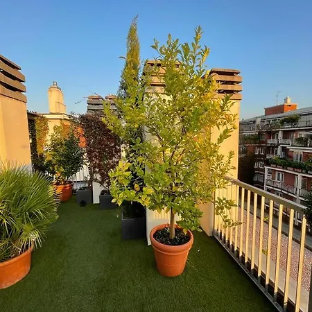 Giresio 41 - Your Penthouse With Rooftop Garden In Navigli - Wifi Apartmán