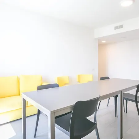 Apartahotel In-domus Monneret *
