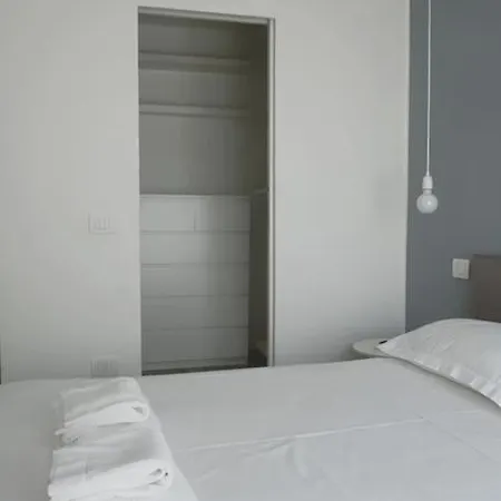 Apartment Orea Spiti- Modern Mantegna Arco Della Pace District *