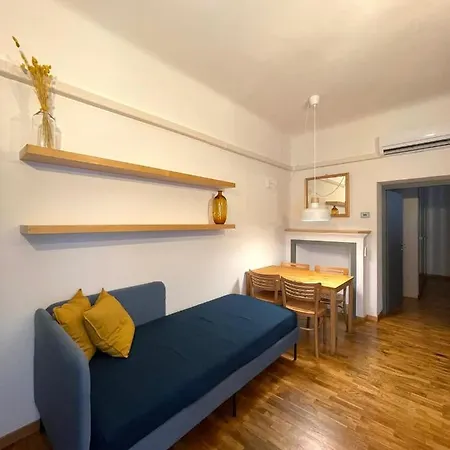 Easy - And Navigli Apartmanhotel 4*