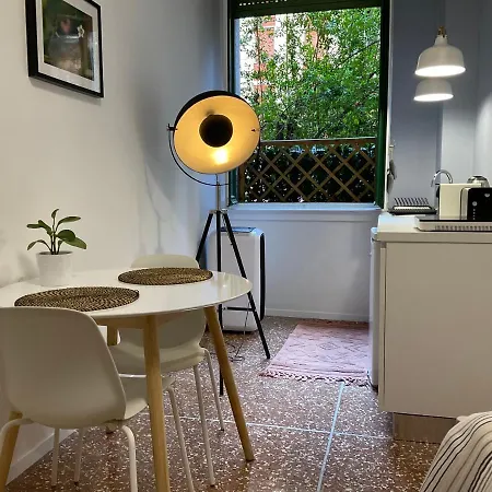 Apartment 25 - Near Metro M3