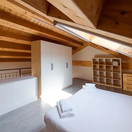 Hbhall Residenze Darsena Mediolan