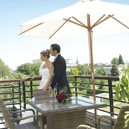 酒店 米兰希尔顿酒店集团