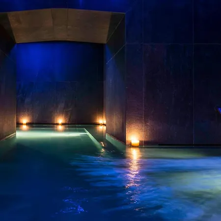 Hyatt Centric 4* ميلان