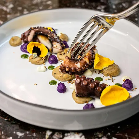 ホテル Hyatt Centric 4*