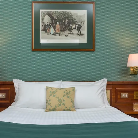 Leonardo Center Hotell