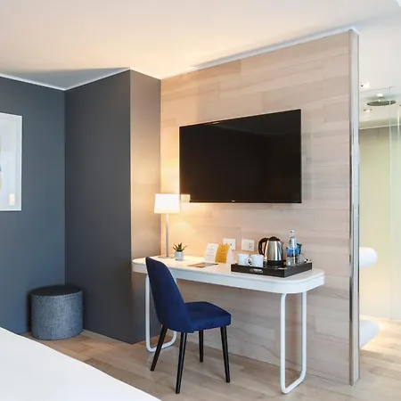 Voco Milan-fiere By Ihg Hotel 4*
