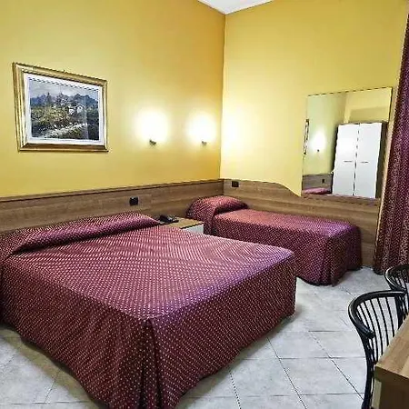 ホテル イビス スタイルズ チェントロ 3*