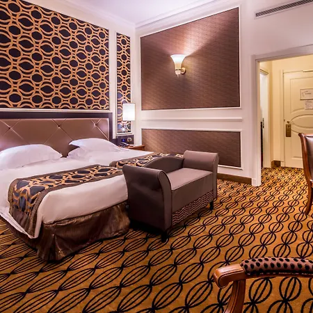 Hotel Grand Visconti Palace