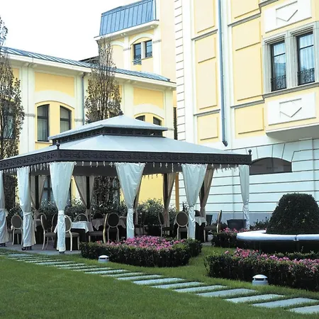Hotel Grand Visconti Palace 4*