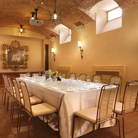 Chateau Monfort - Relais & Chateaux 5* Milan
