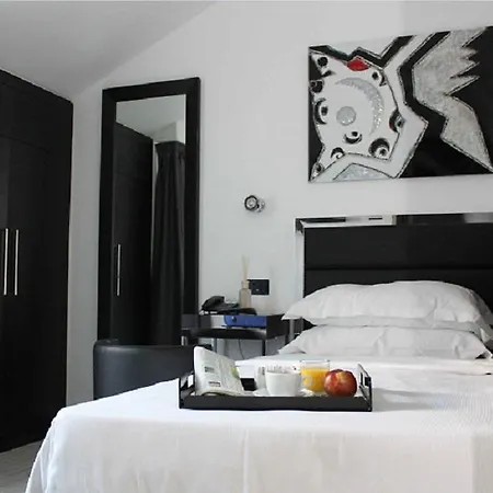 Hotel Lhp Napoleon