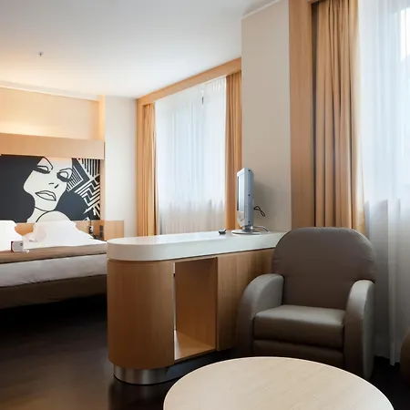 Hotel Crowne Plaza By Ihg 4*