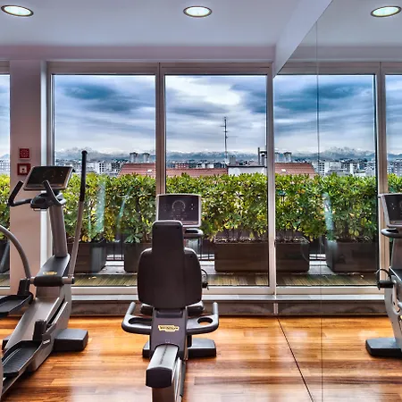 Crowne Plaza By Ihg