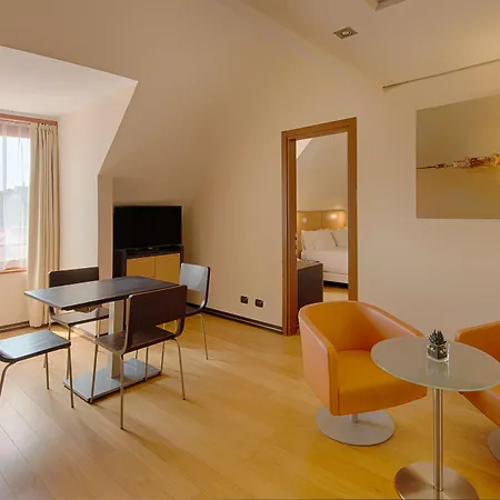 Nh Milano 2 Lejlighedshotel 4*