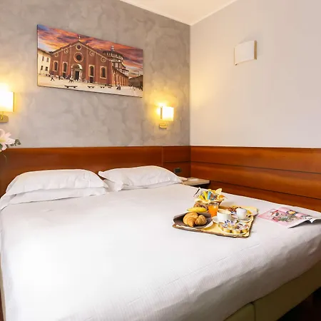 Hotel Mirage Sure Collection By Western 4*