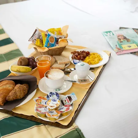 Mirage Sure Collection By Western Hotel 4*