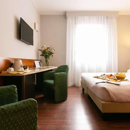 Hotel Mirage Sure Collection By Western 4*