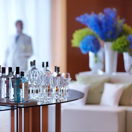 Four Seasons 5*