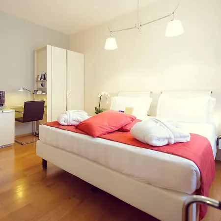 Отель Mercure Solari Милан