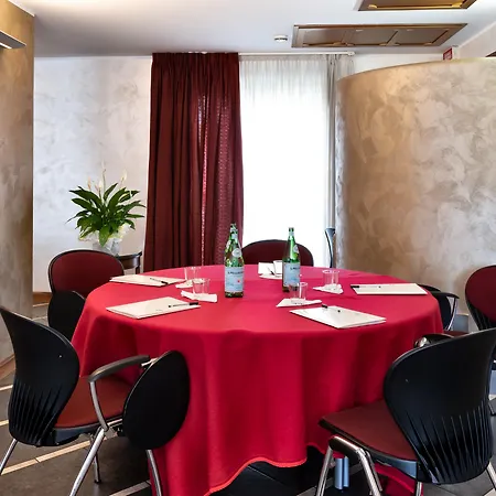Hotel Sunflower 4*