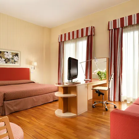 Unaway & Quark Due 4* Milan