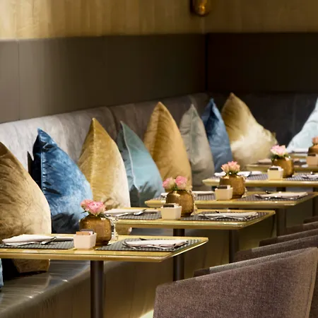 Hotel Rosa Grand - Starhotels Collezione Milán