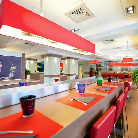 Ibis Centro Hotel 3*