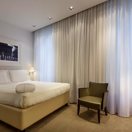 Unahotels Cusani 4*