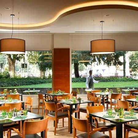 Unahotels Cusani Hotel