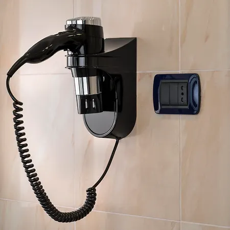 Lancaster ホテル 3*