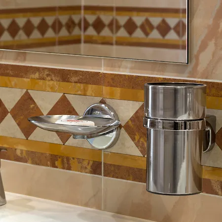 ホテル Lancaster 3*