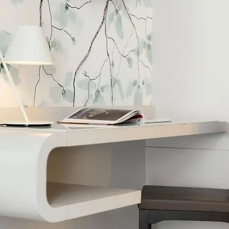 Montenapoleone Apartmanhotel 4*