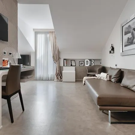 Aparthotel Montenapoleone Milán