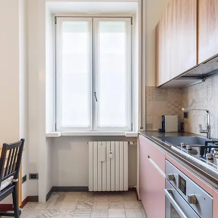 Apartment Colored And Spacious Flat Close To Navigli By Easylife