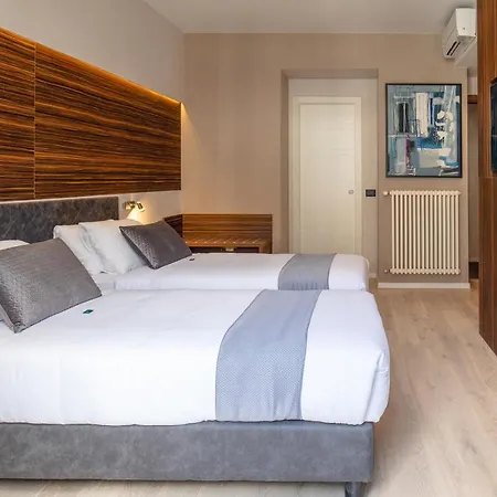 Hotel Ah - Duomo Essence