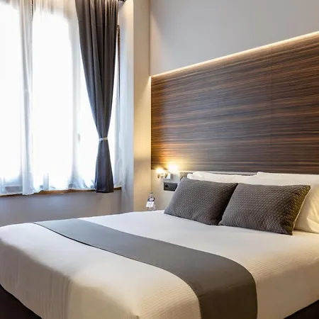 Ah - Duomo Essence Hotel *