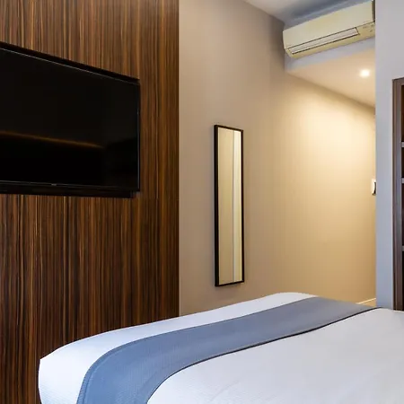 Ah - Duomo Essence 3* 밀라노